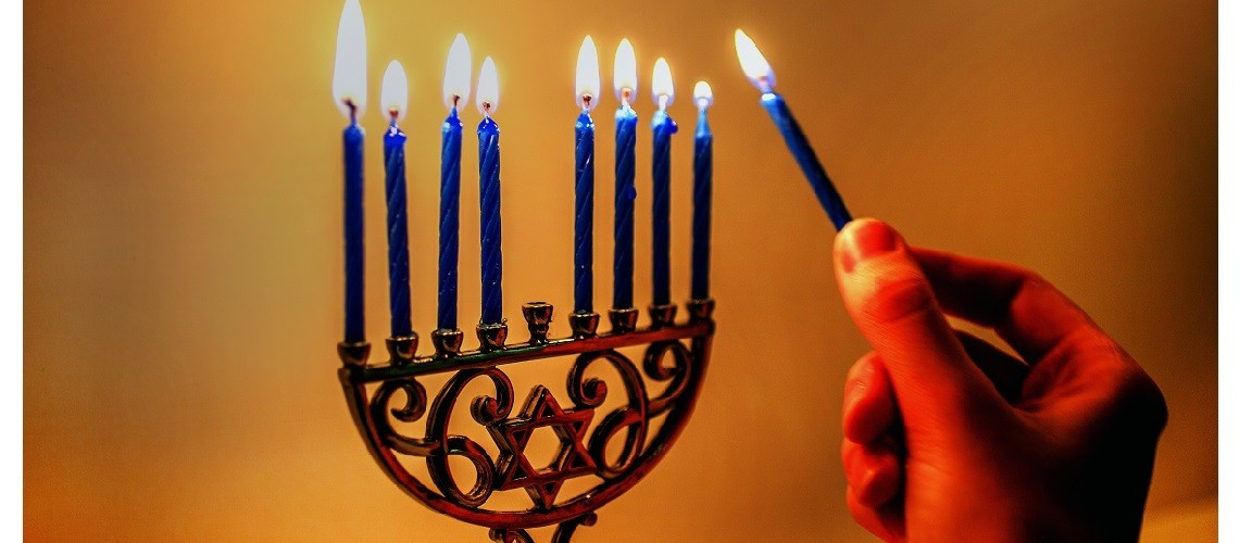 hanukkah_candle_lighting1140×500