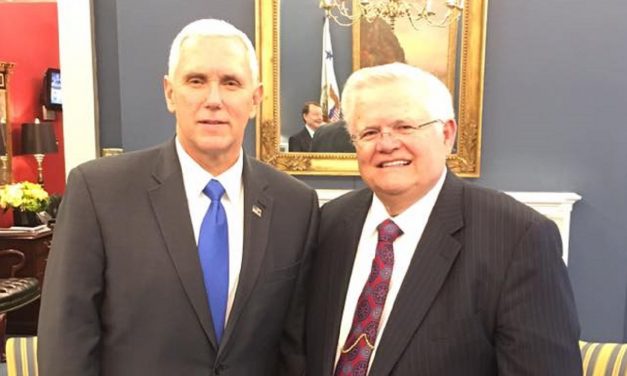 CUFI Founder, Pastor Hagee, meets with President Trump and Vice-President Pence