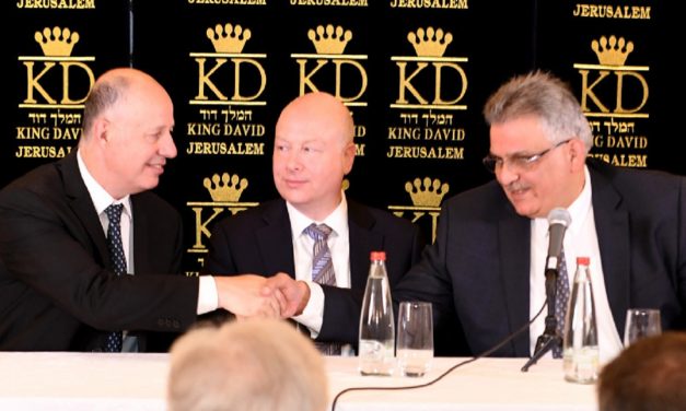 US envoy Greenblatt facilitates historic Israeli-Palestinian water deal
