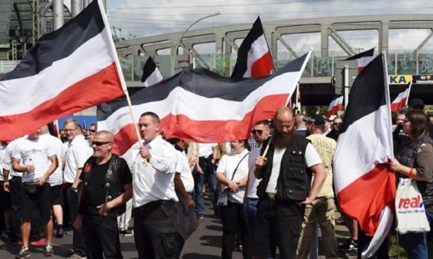 Over 500 neo-Nazis march through Berlin
