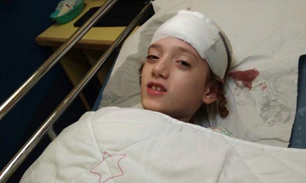 Palestinian rock-throwers attack Israeli bus filled with children, injuring 10-year-old