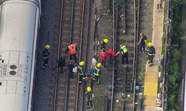 Terror attack on London tube train; several injured by explosion