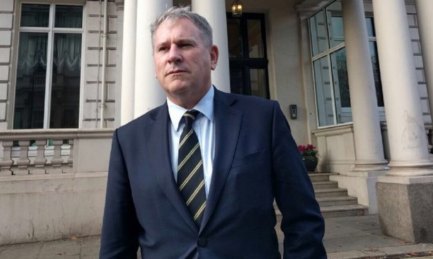 British Army’s former commander visits Kuwait Embassy to protest airline’s ban on Israelis