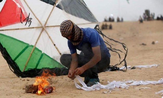 Hamas prepares to send 5,000 burning kites into Israel