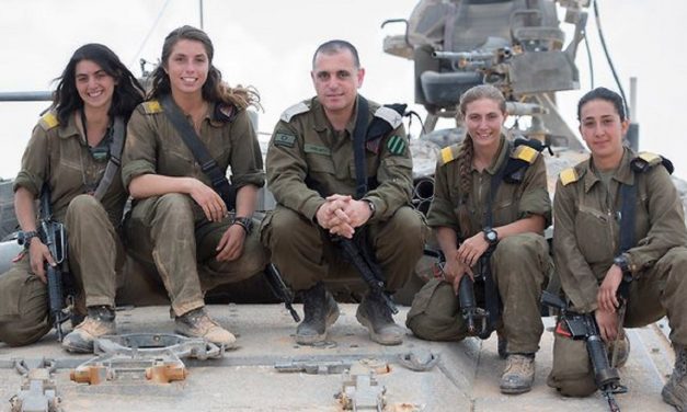 British-born soldier among first ever IDF female tank commanders