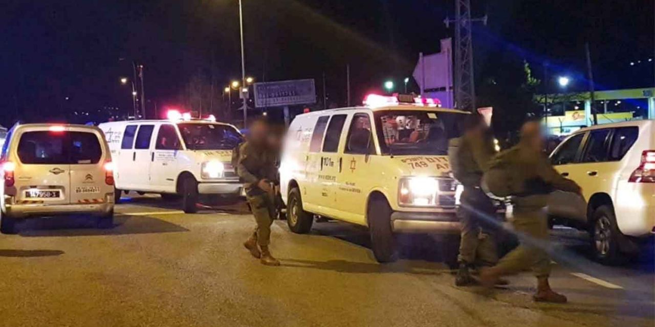 Palestinian terrorists shoot pregnant woman and four others at bus stop in Israel, mother and baby fighting for life