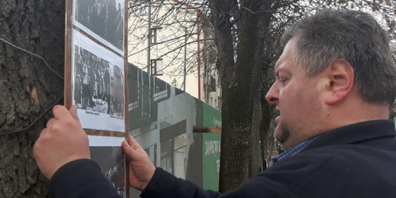 Belarus: Man fined for leaving flowers at mass grave of Holocaust victims