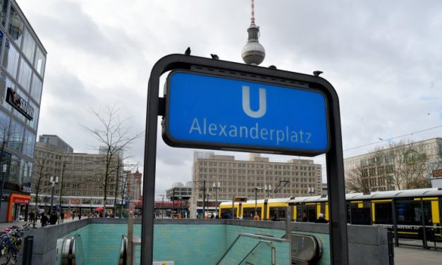 Berlin: Man arrested for shouting anti-Semitic slogans at train station
