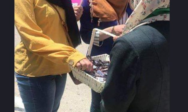 As Dvir Sorek is laid to rest, Palestinians hand out chocolate bars in celebration; Hamas leaders praise the murder