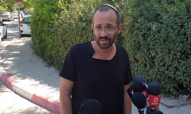 Thousands mourn murder of Jewish student as father vows to “choose life”