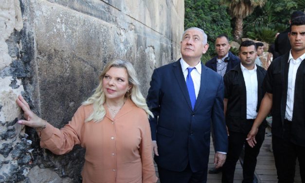 Netanyahu is first PM to visit Hebron in 20 years: “Jews will remain here forever”