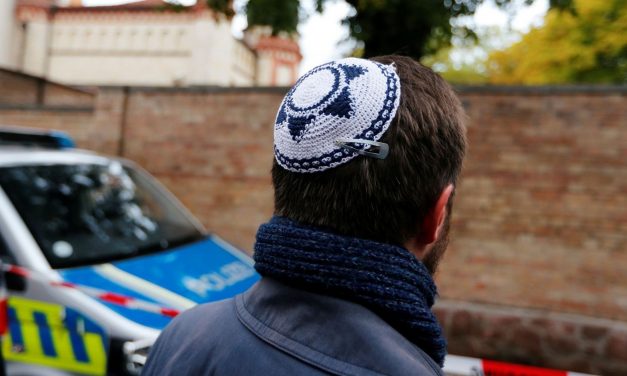 Anti-Semitic gunman tried but failed to enter synagogue with 80 Jewish worshippers inside