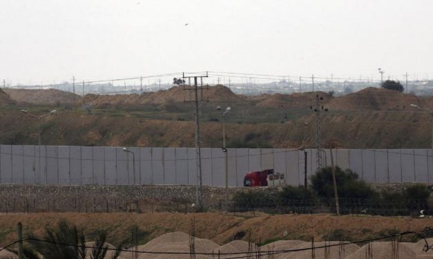 Egypt begins building giant wall on Gaza border
