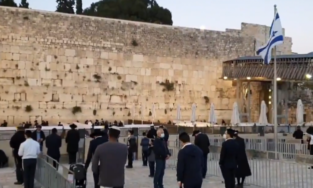 Western Wall is now OPEN to the public – with social-distancing measures