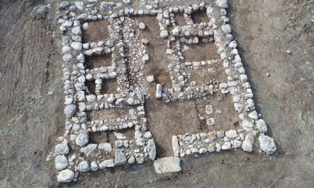 Archaeologists uncover 3,200-year-old citadel in southern Israel