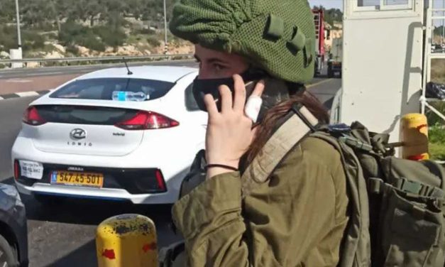 London born IDF soldier thwarts stabbing attack in Israel