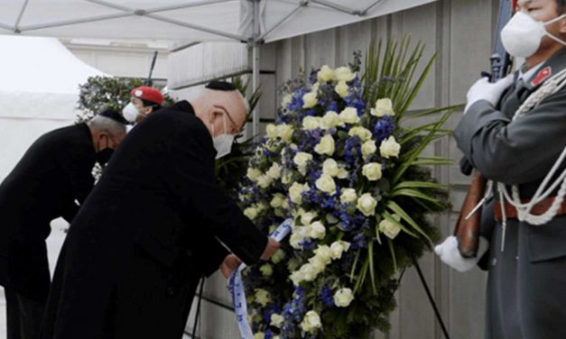 Israel and Austrian presidents honour Holocaust victims at ceremony in Vienna