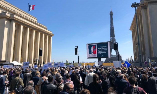 Thousands protest in Paris, London, Tel Aviv after anti-Semitic killer avoids standing trial