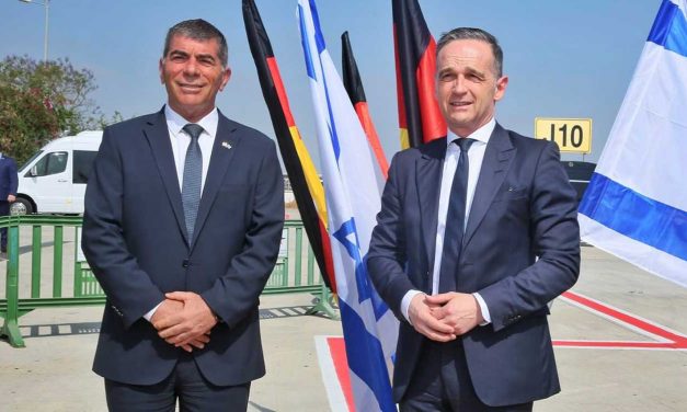 German FM visits Israel: ‘I came to express solidarity… Israel has right to defend itself’