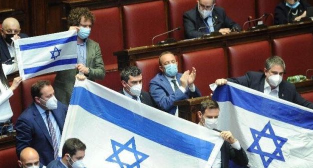 Italian MPs unveil Israel flags in parliament
