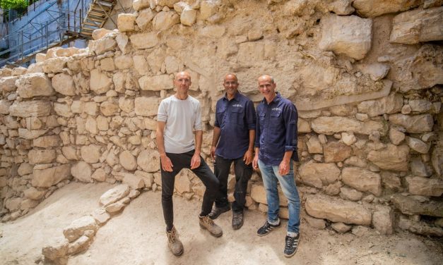 Jerusalem: Archaeologists uncover 3,000-year-old eastern wall used to protect City of David