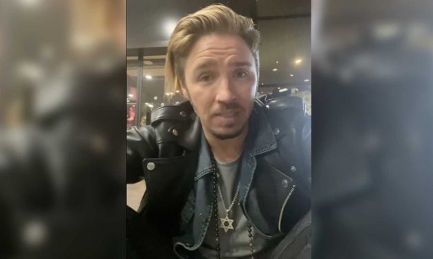 German hotel refused Jewish singer over Star of David necklace
