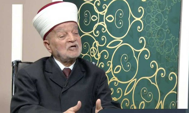 PA mufti makes veiled threat to kidnap Israelis for prisoner exchanges