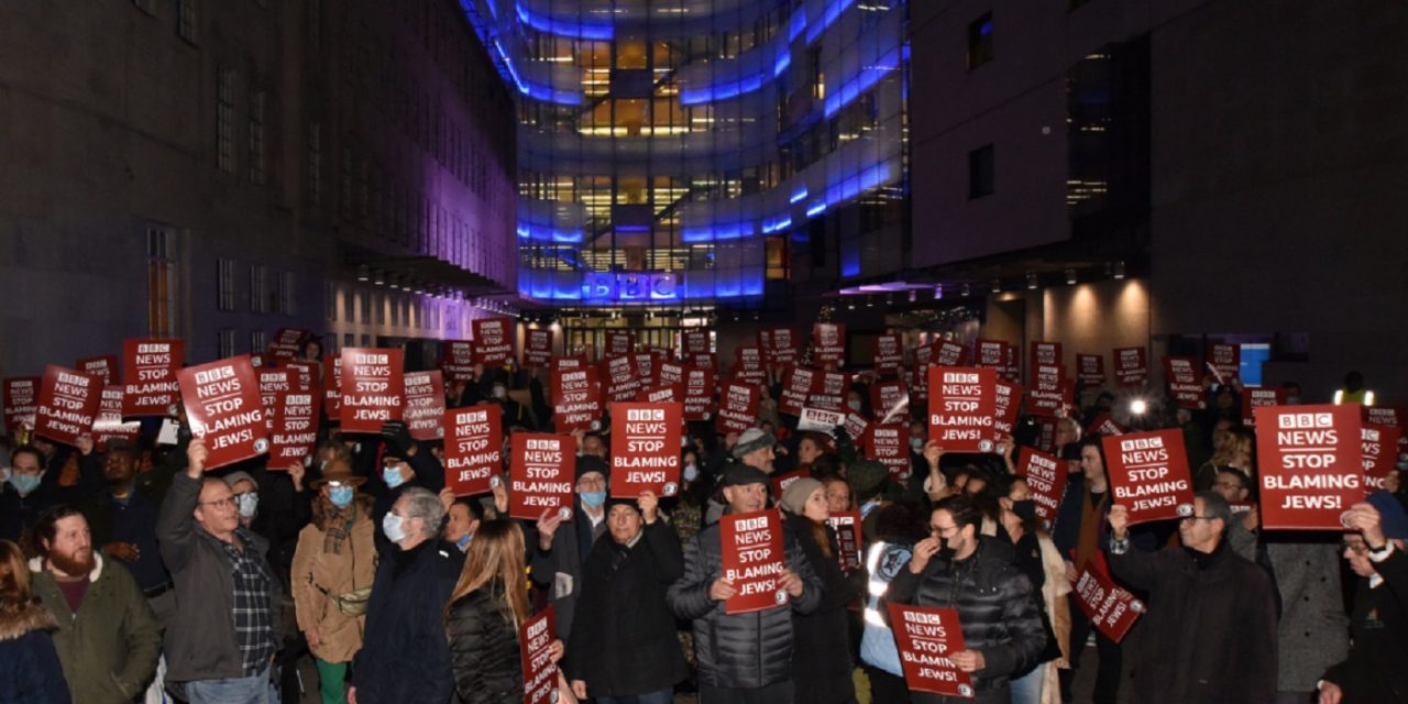 Protest held outside BBC over Hanukkah bus attack coverage
