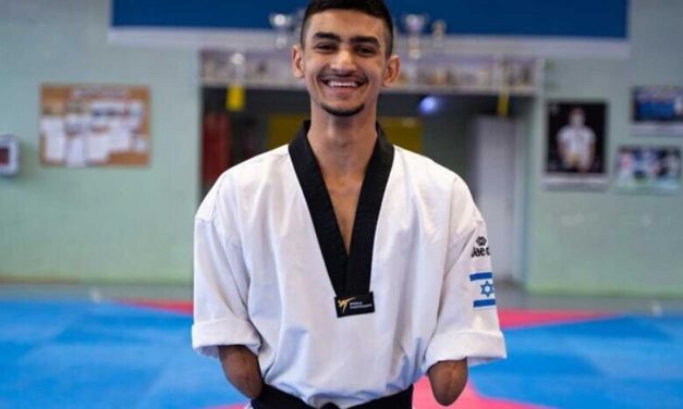 Israeli double amputee wins World Para Taekwondo Championship