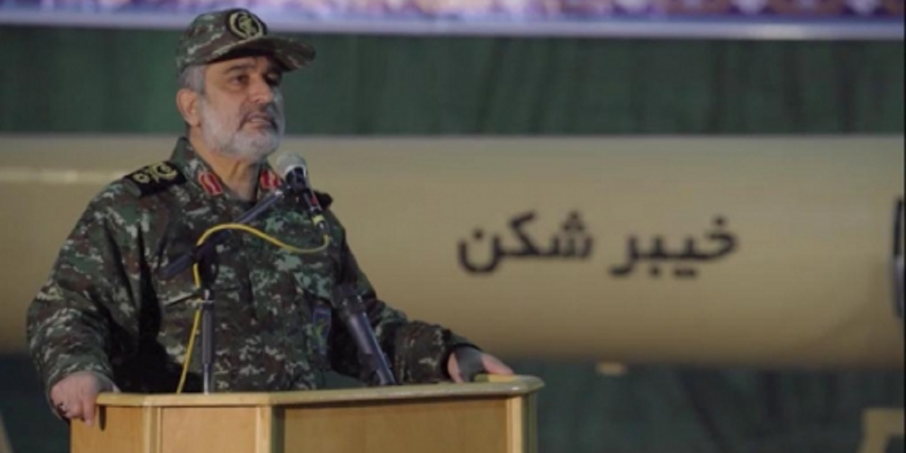 Iran unveils missile claiming Israel targets and US bases within range