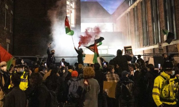 Hamas slogans chanted at Cambridge Uni protest during visit of Israeli ambassador