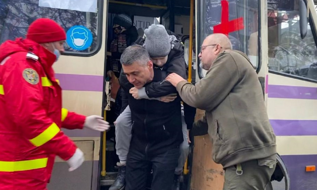 Israel airlifts seriously ill children from Kyiv to Israel