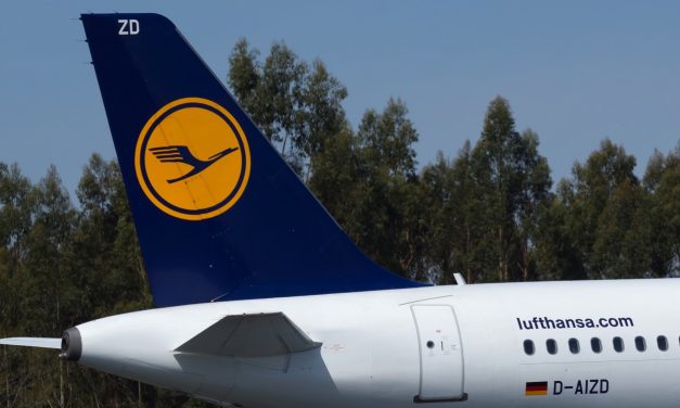 Lufthansa apologises after all visibly Jewish passengers were kicked off flight