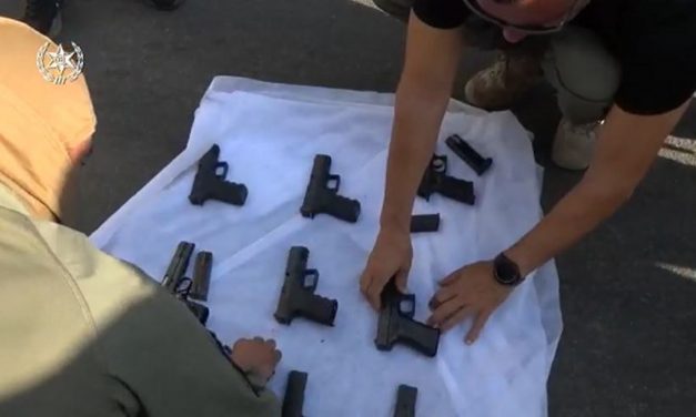 Israel busts massive weapons smuggling ring