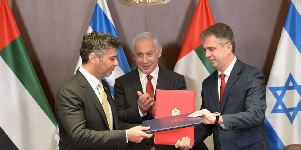 Israel and UAE sign deal that paves way for free-trade agreement