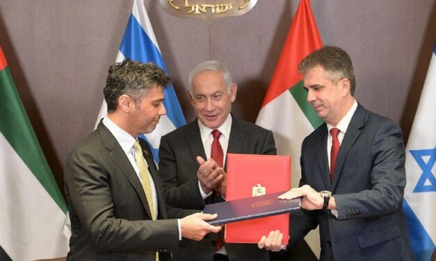 Israel and UAE sign deal that paves way for free-trade agreement