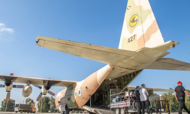 Israeli fire-fighting planes arrive in Greece to combat wildfires