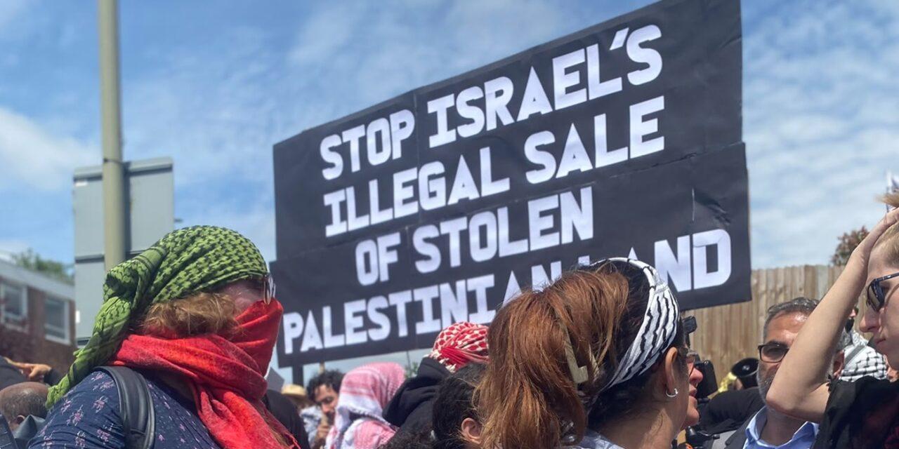 Since when did it become acceptable to bully Jews outside a UK synagogue?